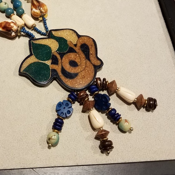 Amazing necklace that was made in the USA - Picture 2 of 3